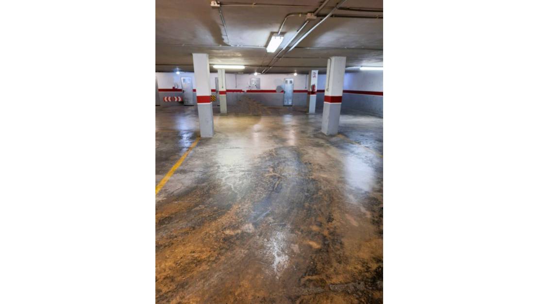 Venta - Garaje - Torrevieja - Torrevieja Centro