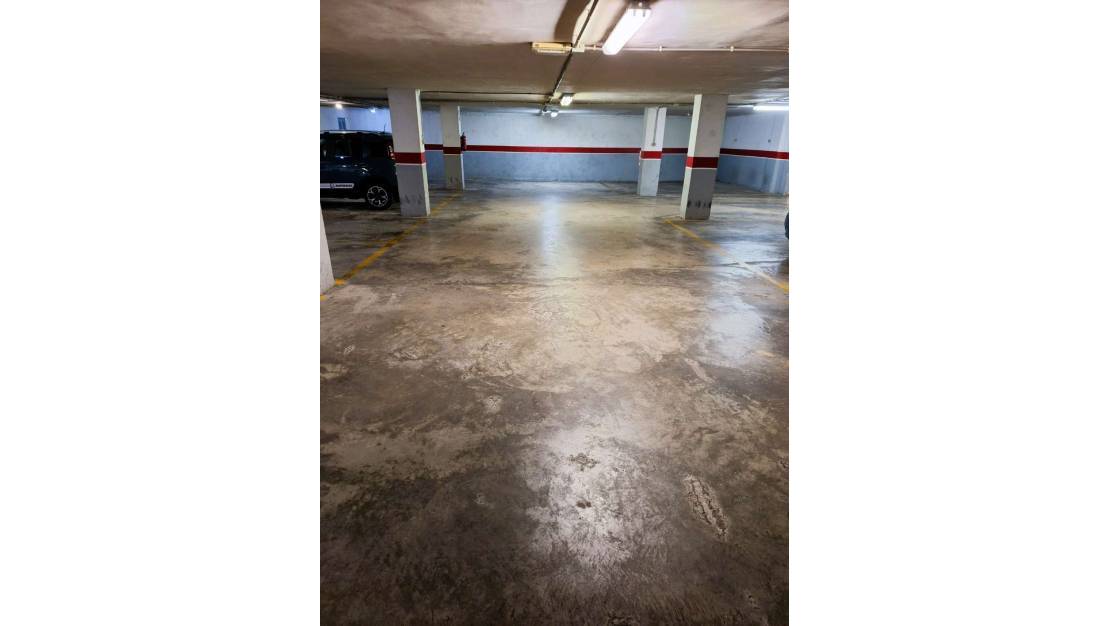 Venta - Garaje - Torrevieja - Torrevieja Centro