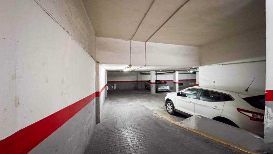 Venta - Garaje - Torrevieja - Torrevieja Centro