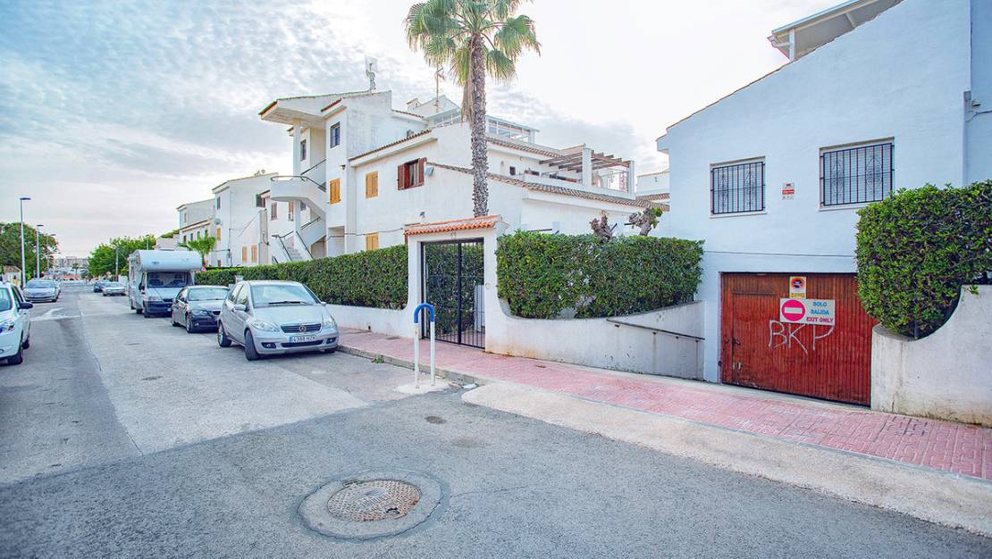 Venta - Garaje - Torrevieja - Torrevieja Centro