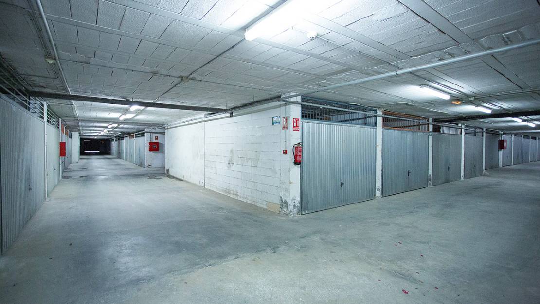 Venta - Garaje - Torrevieja - Torrevieja Centro