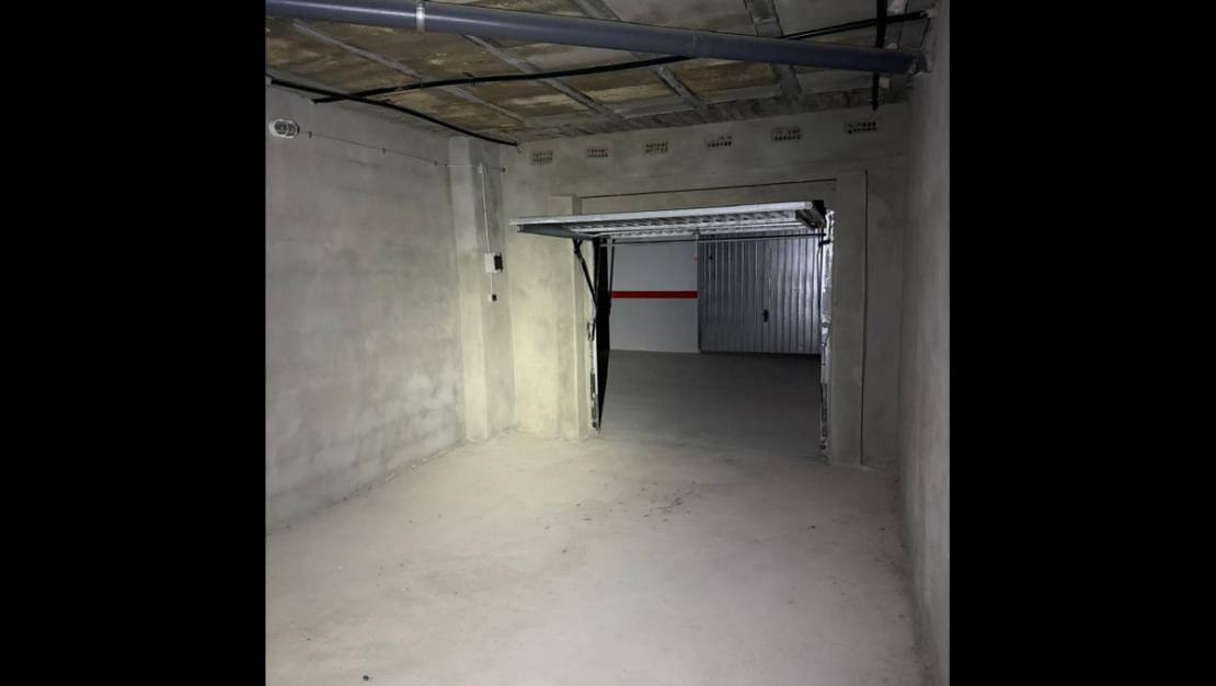 Venta - Garaje - Torrevieja - Torrevieja Centro