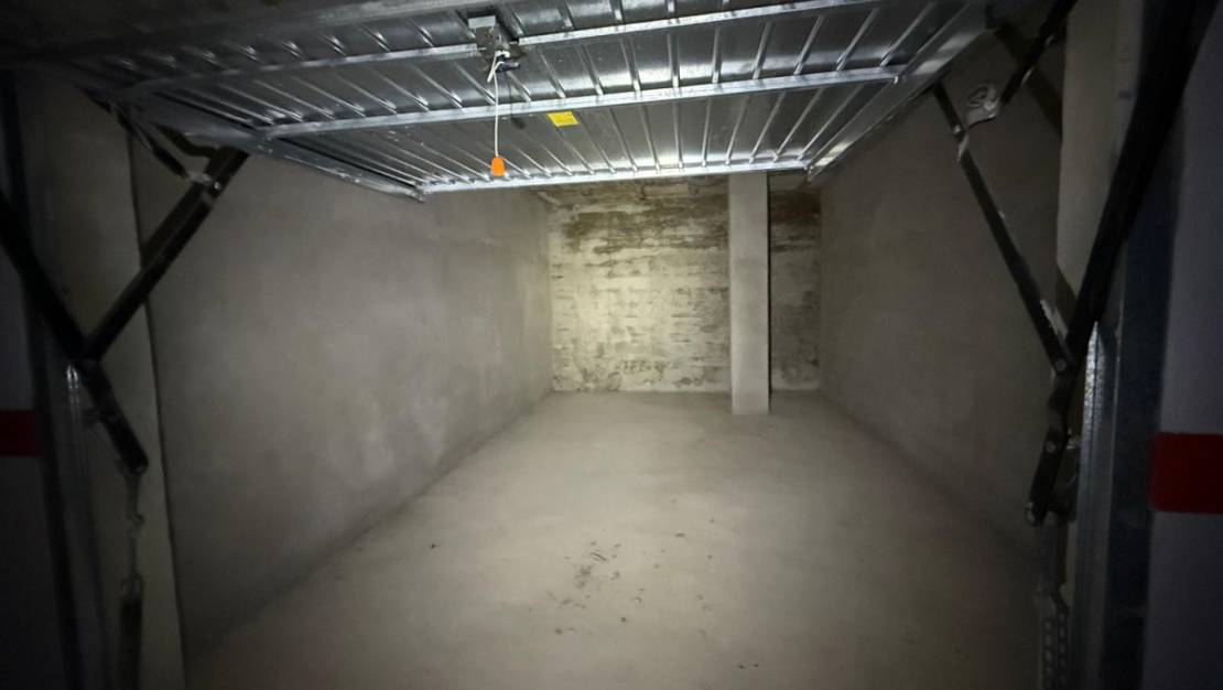 Venta - Garaje - Torrevieja - Torrevieja Centro