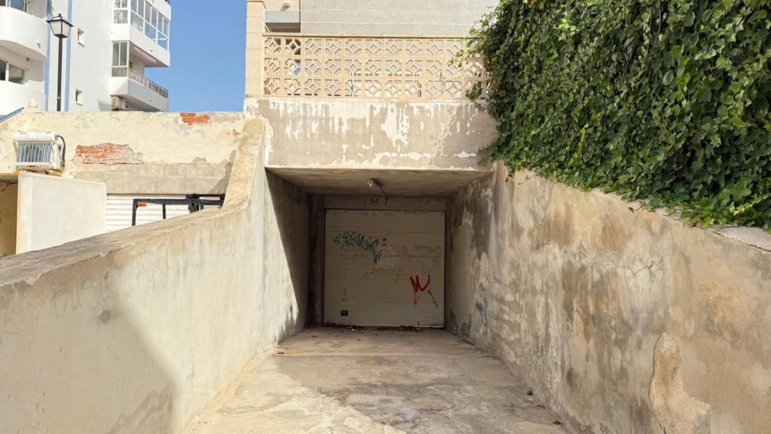 Venta - Garaje - Torrevieja - Torrevieja Centro