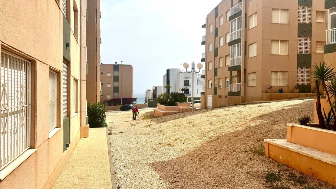 Venta - Ground Floor - Torrevieja - Cabo cervera