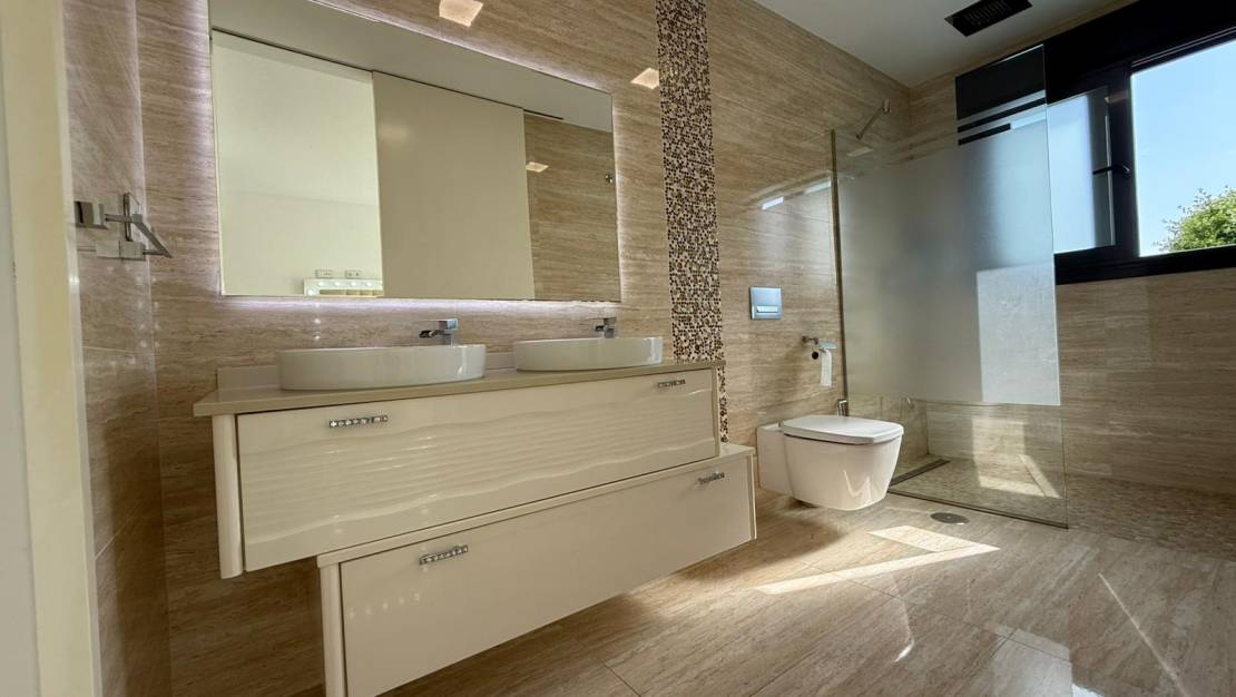 Venta - Semi - Detached Villa - San Miguel de Salinas - La Cañada