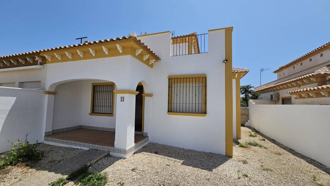 Venta - Terraced house - Torrevieja - Aguas Nuevas