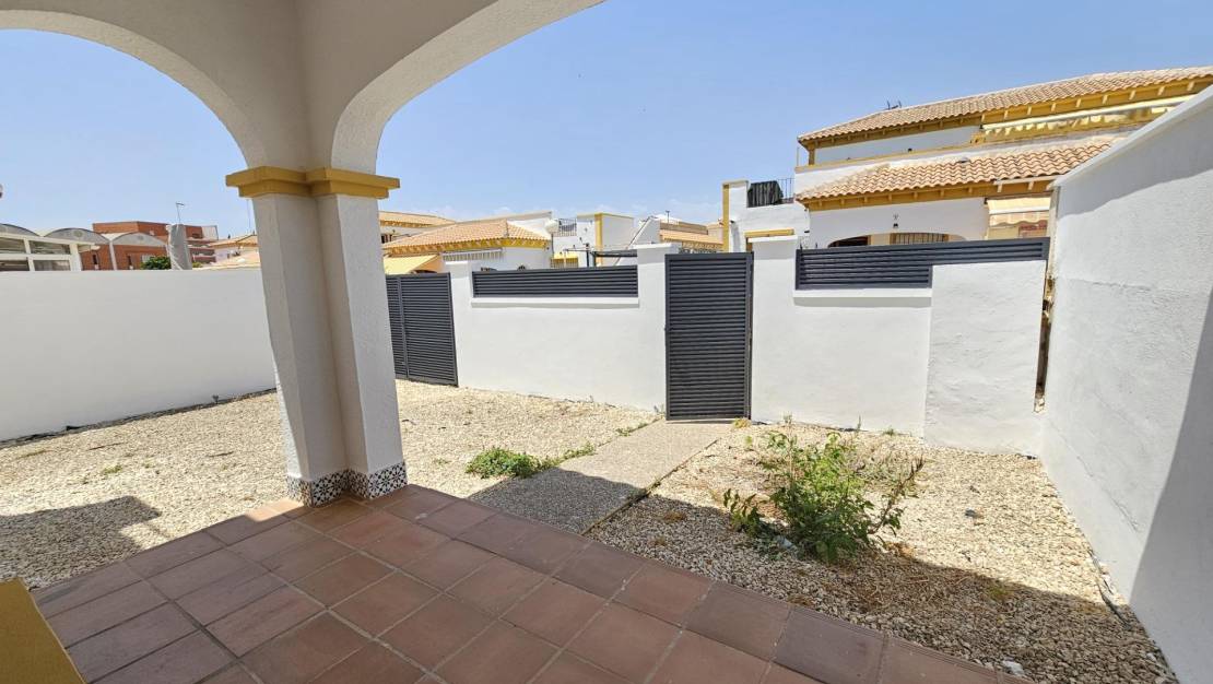Venta - Terraced house - Torrevieja - Aguas Nuevas