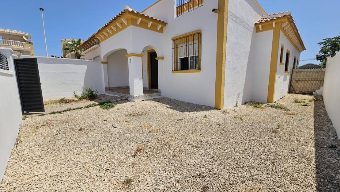 Venta - Terraced house - Torrevieja - Aguas Nuevas