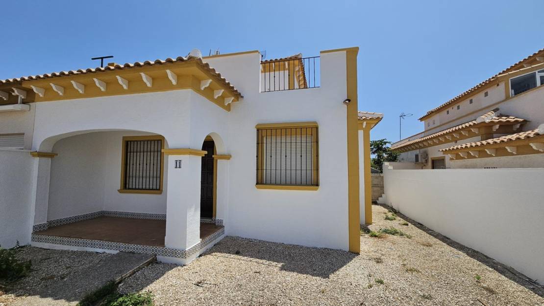 Venta - Terraced house - Torrevieja - Aguas Nuevas