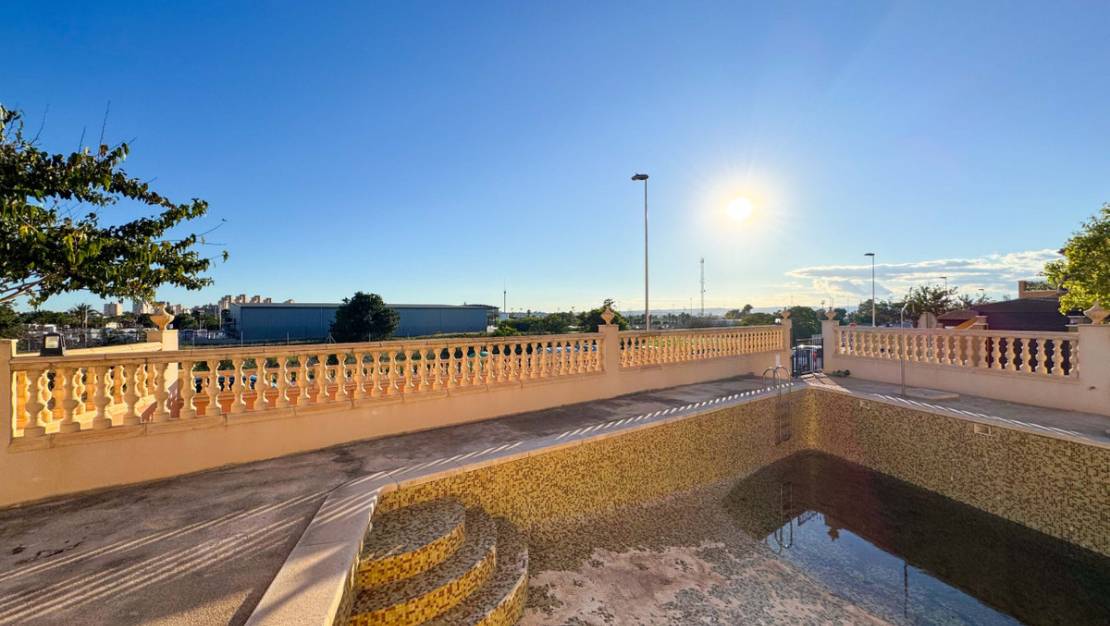 Venta - Town House - Torrevieja - Aguas Nuevas