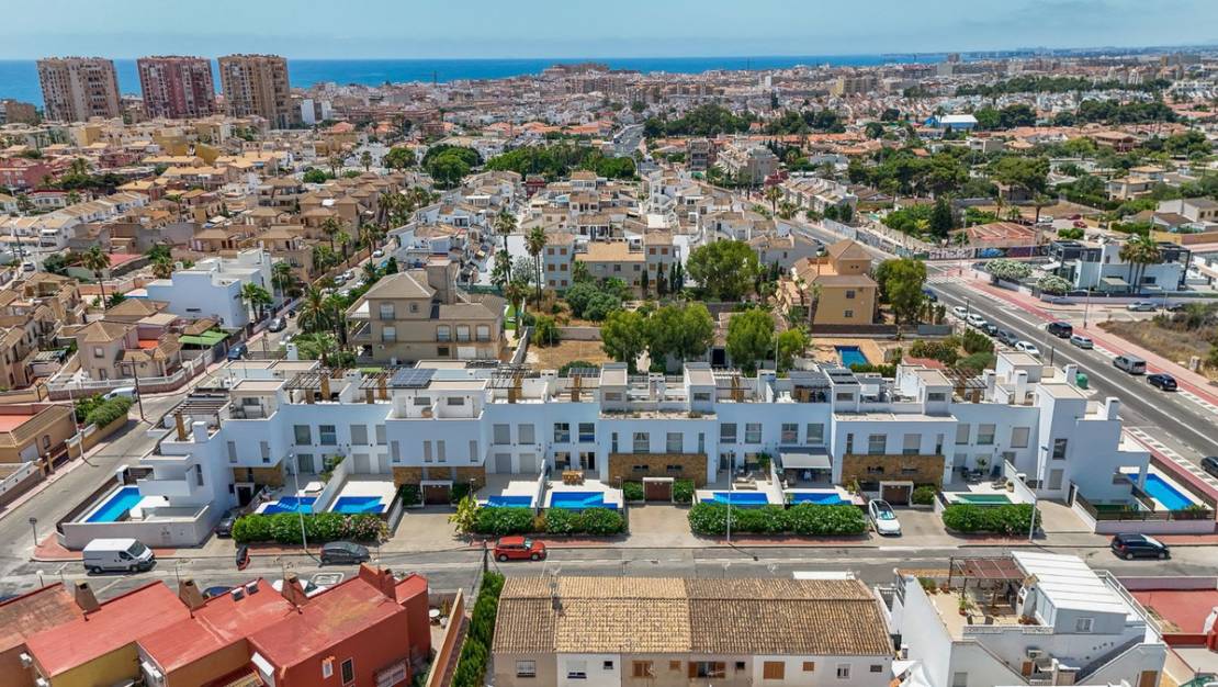 Venta - Town House - Torrevieja - Torrevieja Centro