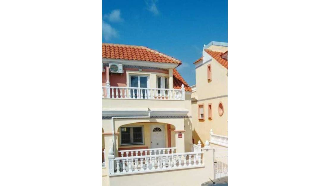 Venta - Townhouse Semi detached - Villamartin