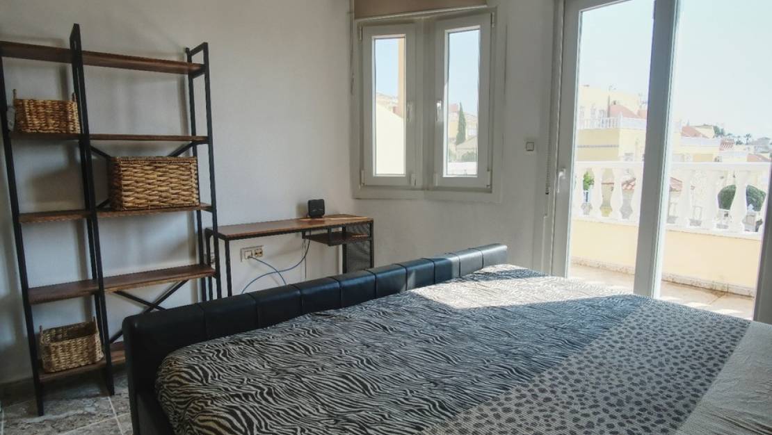 Venta - Townhouse Semi detached - Villamartin