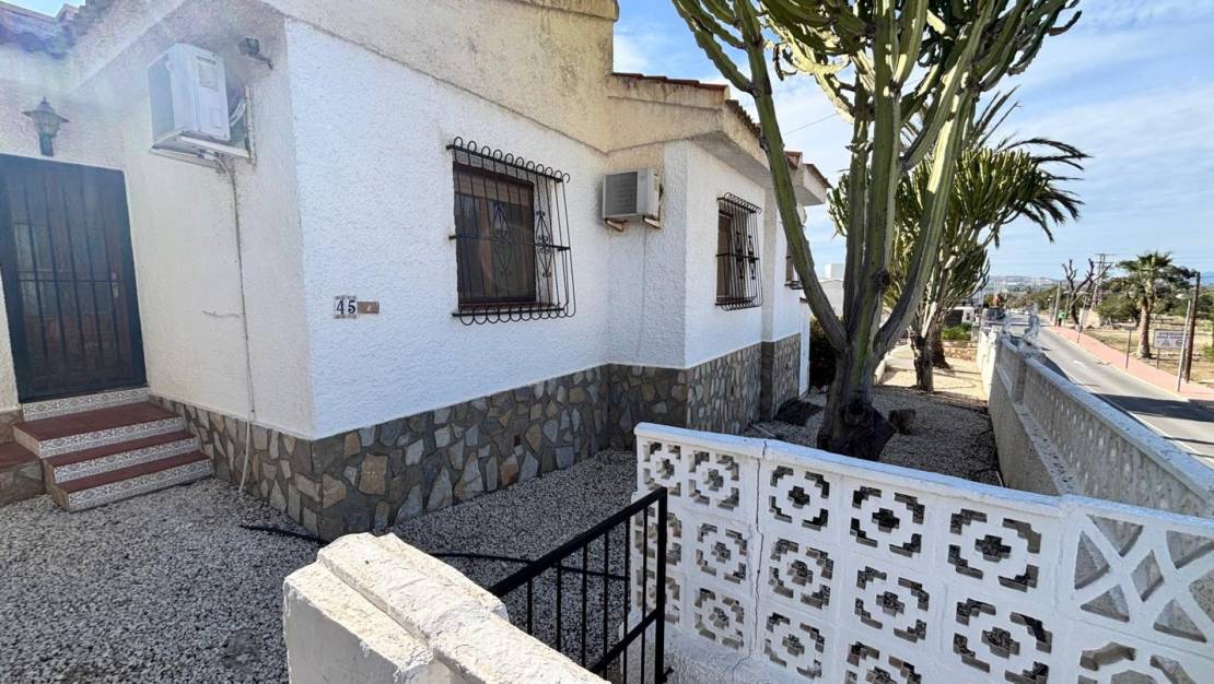 Venta - Villa / Detached - Ciudad Quesada - CENTRO