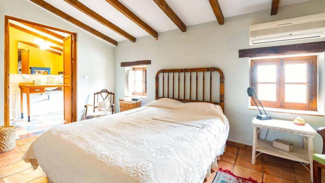 Venta - village house - Los Martinez Del Puerto - Los Martínez del Puerto