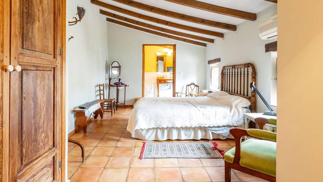 Venta - village house - Los Martinez Del Puerto - Los Martínez del Puerto