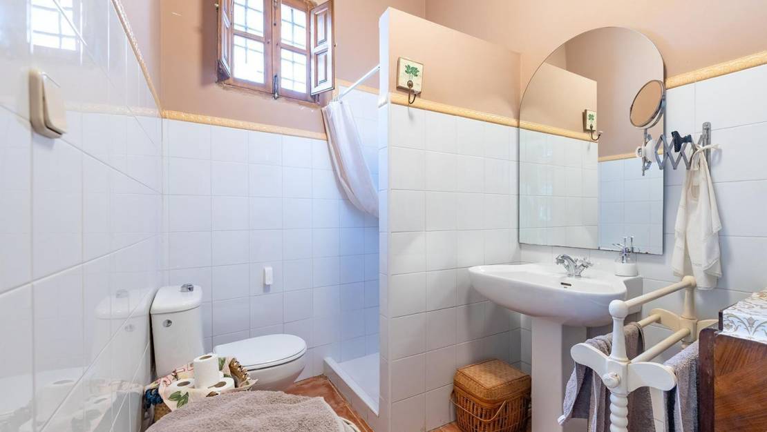 Venta - village house - Los Martinez Del Puerto - Los Martínez del Puerto