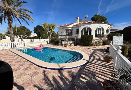 Villa / Detached - Venta - Ciudad Quesada - CENTRO