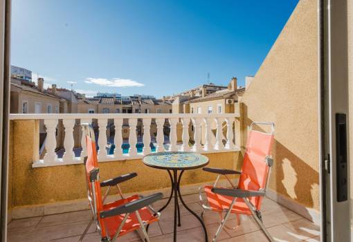 Villa - Sale - Alicante City - RO--56085