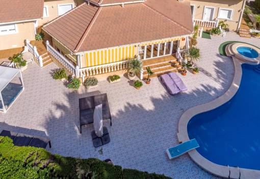 Villa - Sale - Cabo Roig - MUY CERCA DE LA PLAYA