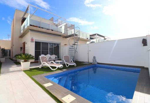 Villa - Sale - Daya Vieja - Daya Vieja Centro