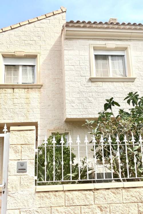 Villa - Sale - L'Alfás del Pi - Albir