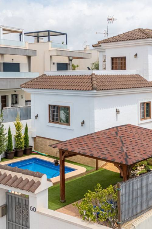 Villa - Sale - Los Montesinos - Los Montesinos Centro