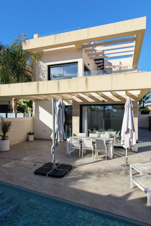 Villa - Sale - Los Montesinos - Los Montesinos Centro