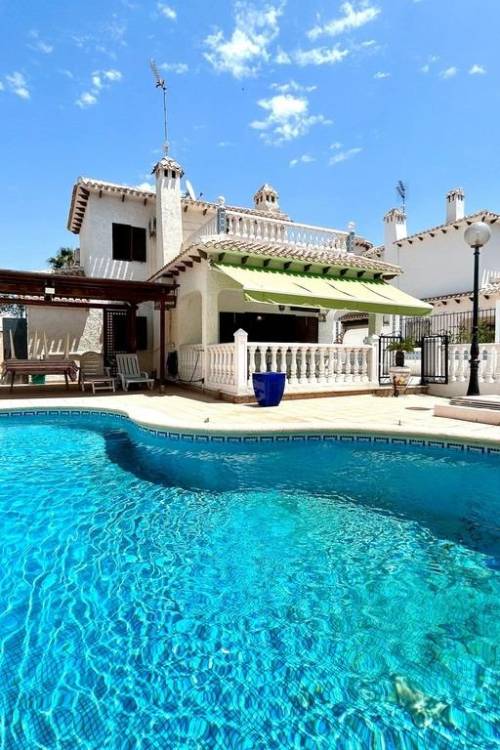 Villa - Sale - Orihuela Costa - La Zenia