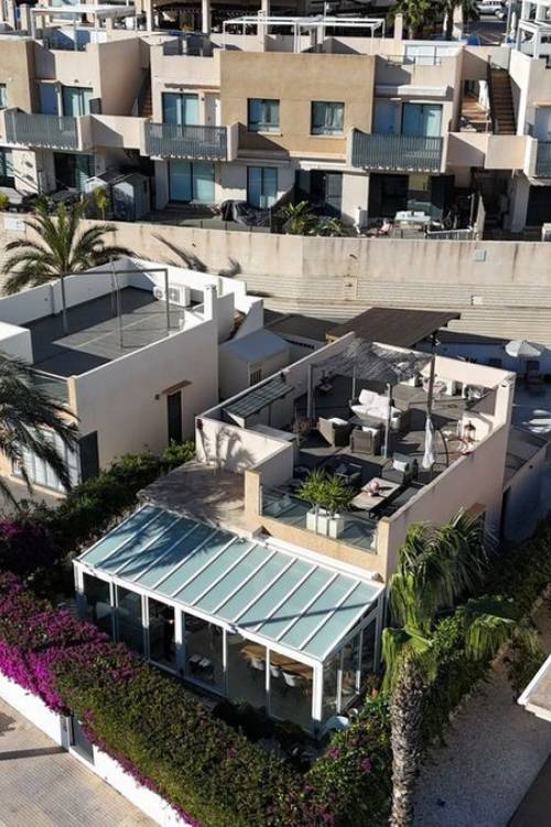 Villa - Sale - Orihuela - La Zenia
