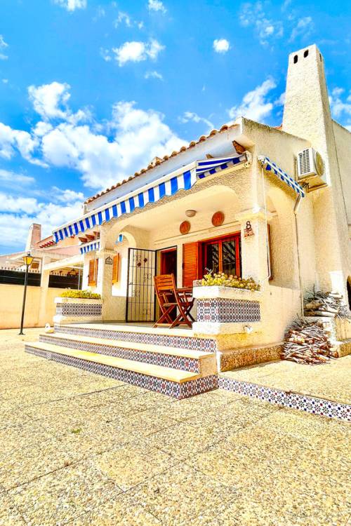 Villa - Sale - Orihuela - La Zenia