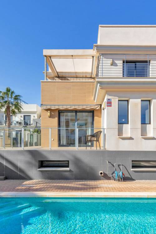 Villa - Sale - Orihuela - La Zenia