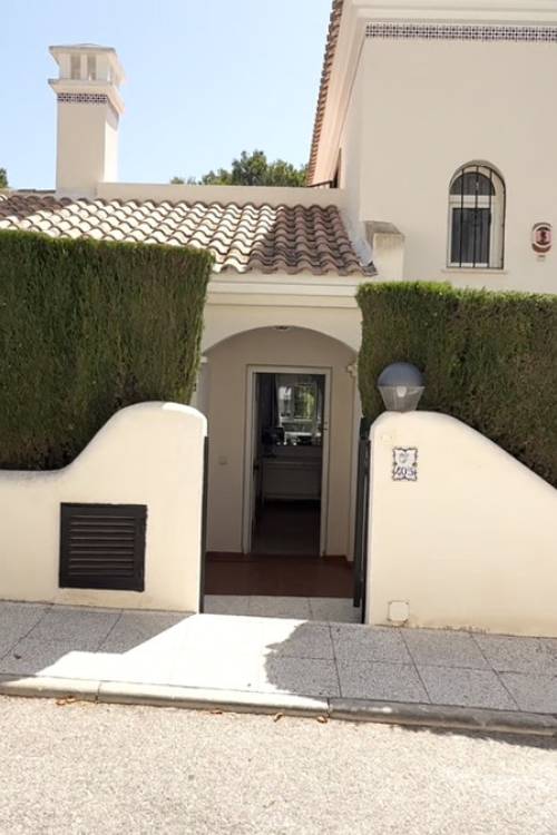 Villa - Sale - Orihuela - Orihuela Centro