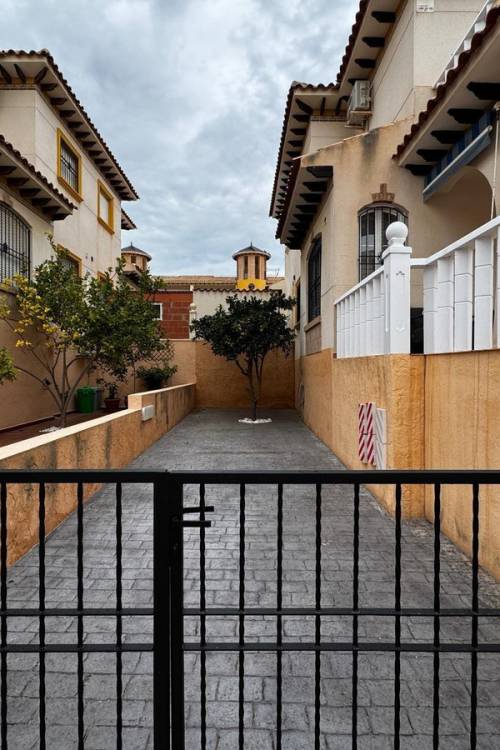 Villa - Sale - Orihuela - Orihuela Costa