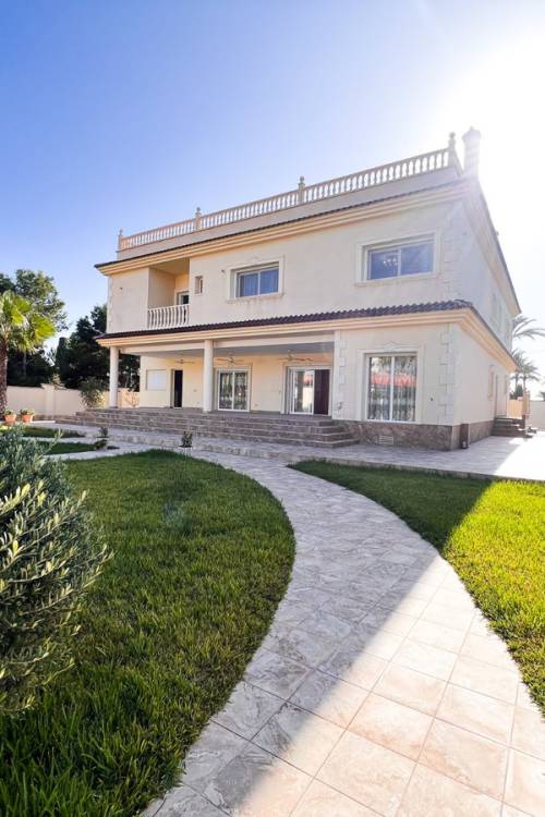 Villa - Sale - Orihuela - Orihuela Costa