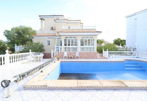 Villa - Sale - Orihuela - RO--41456
