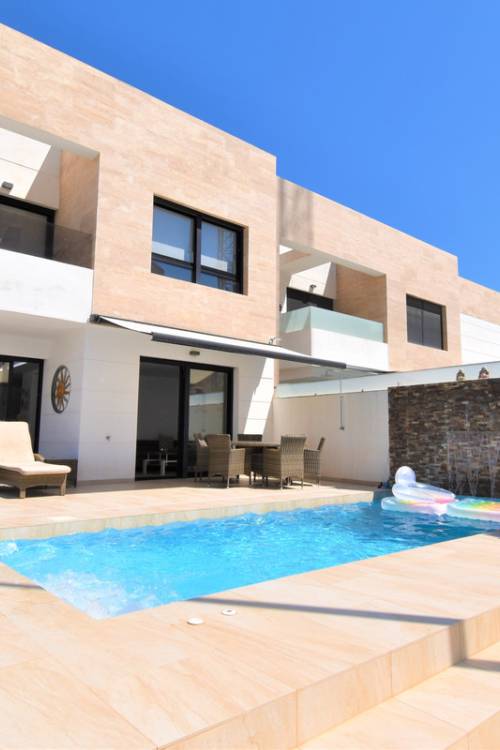 Villa - Sale - Orihuela - Villamartin