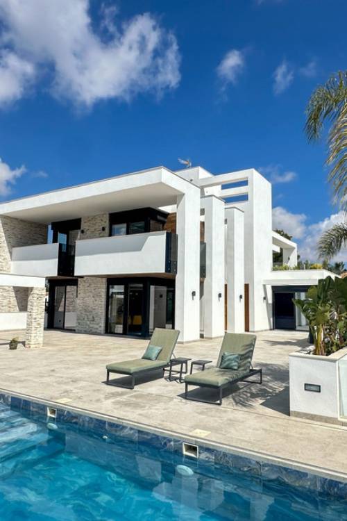 Villa - Sale - Orihuela - Villamartin