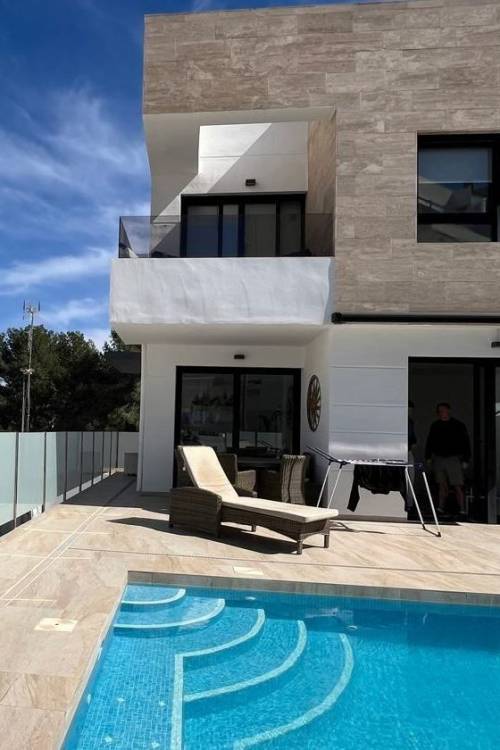 Villa - Sale - Orihuela - Villamartin