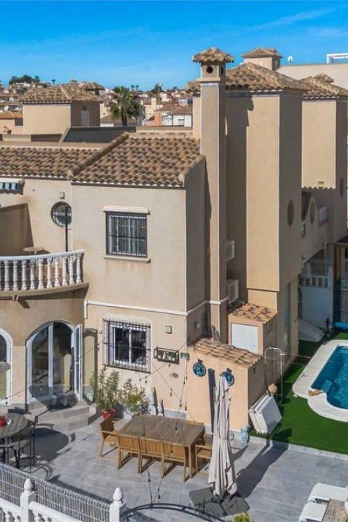 Villa - Sale - Orihuela - Villamartin