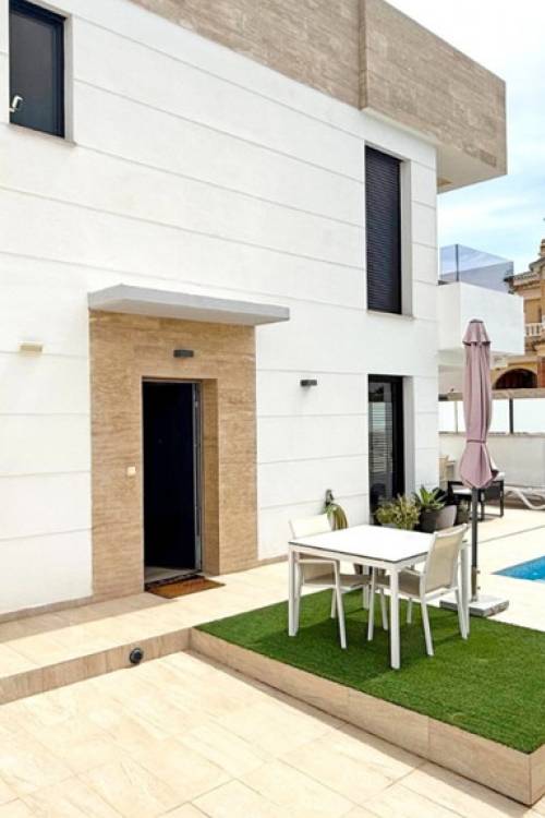 Villa - Sale - Orihuela - Villamartin