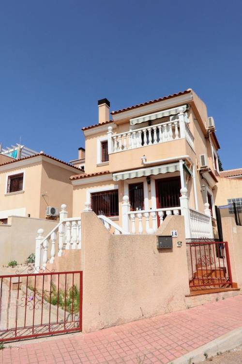 Villa - Sale - Orihuela - Villamartin