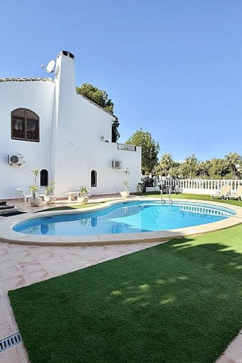 Villa - Sale - Orihuela - Villamartin