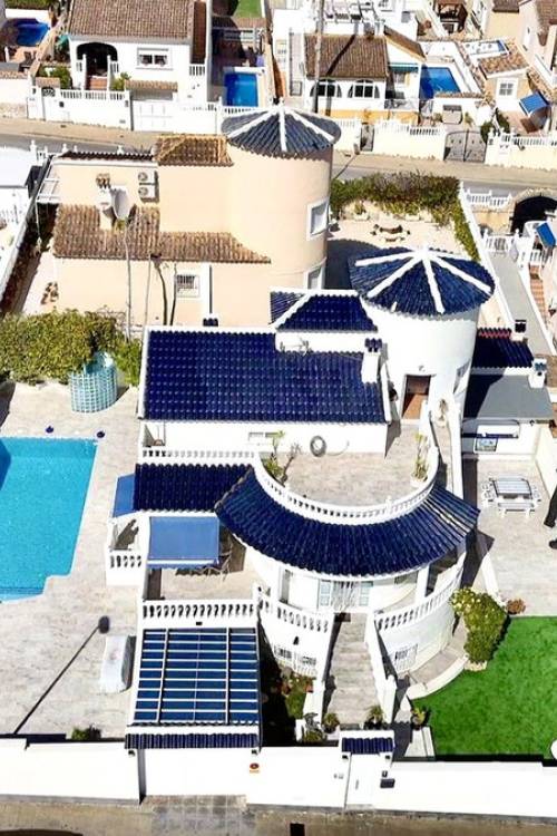 Villa - Sale - Pilar de la Horadada - Pinar de Campoverde