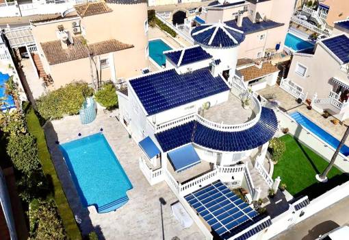 Villa - Sale - Pilar de la Horadada - RO-17739