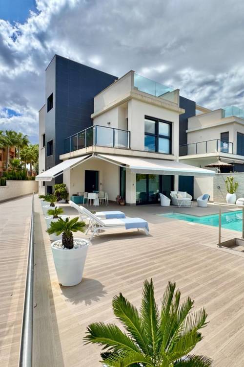 Villa - Sale - San Miguel de Salinas - San Miguel de Salinas Centro