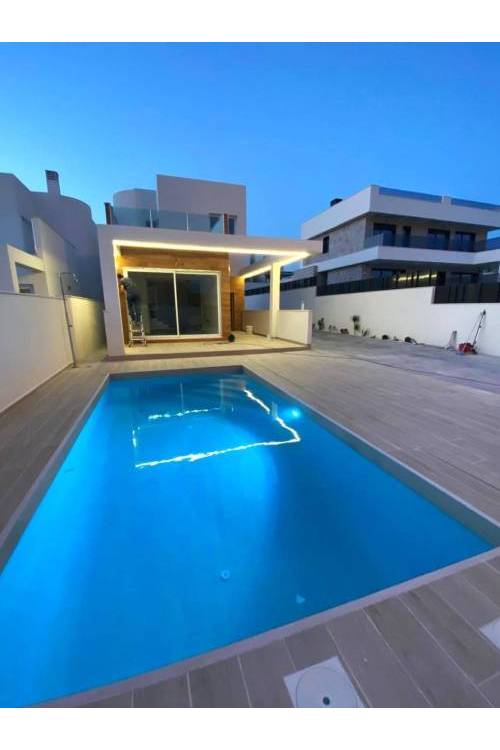 Villa - Sale - Torrevieja - Aguas Nuevas