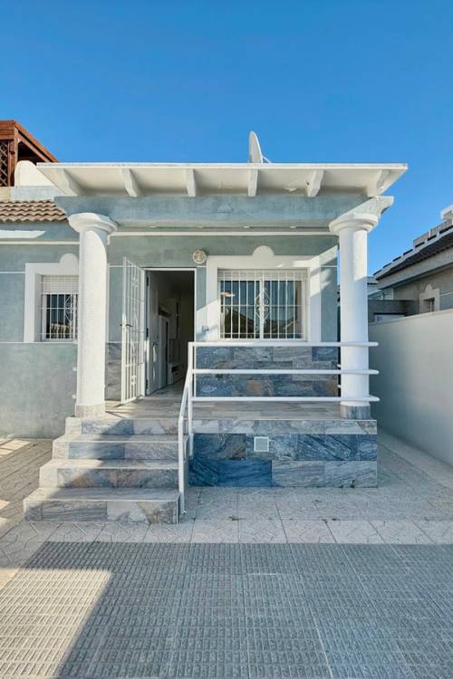 Villa - Sale - Torrevieja - El chaparral