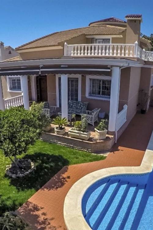 Villa - Sale - Torrevieja - La Mata